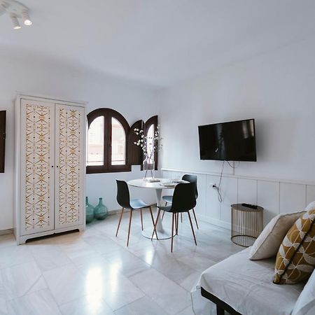 Complete Studio With Terrace - 1Bth- La Giralda Apartment เซบีญา ภายนอก รูปภาพ