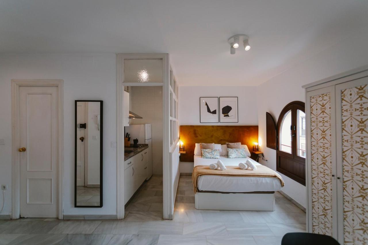 Complete Studio With Terrace - 1Bth- La Giralda Apartment เซบีญา ภายนอก รูปภาพ